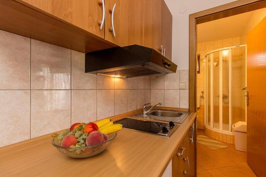 Apartments Tonimir Βόντιτσε Εξωτερικό φωτογραφία
